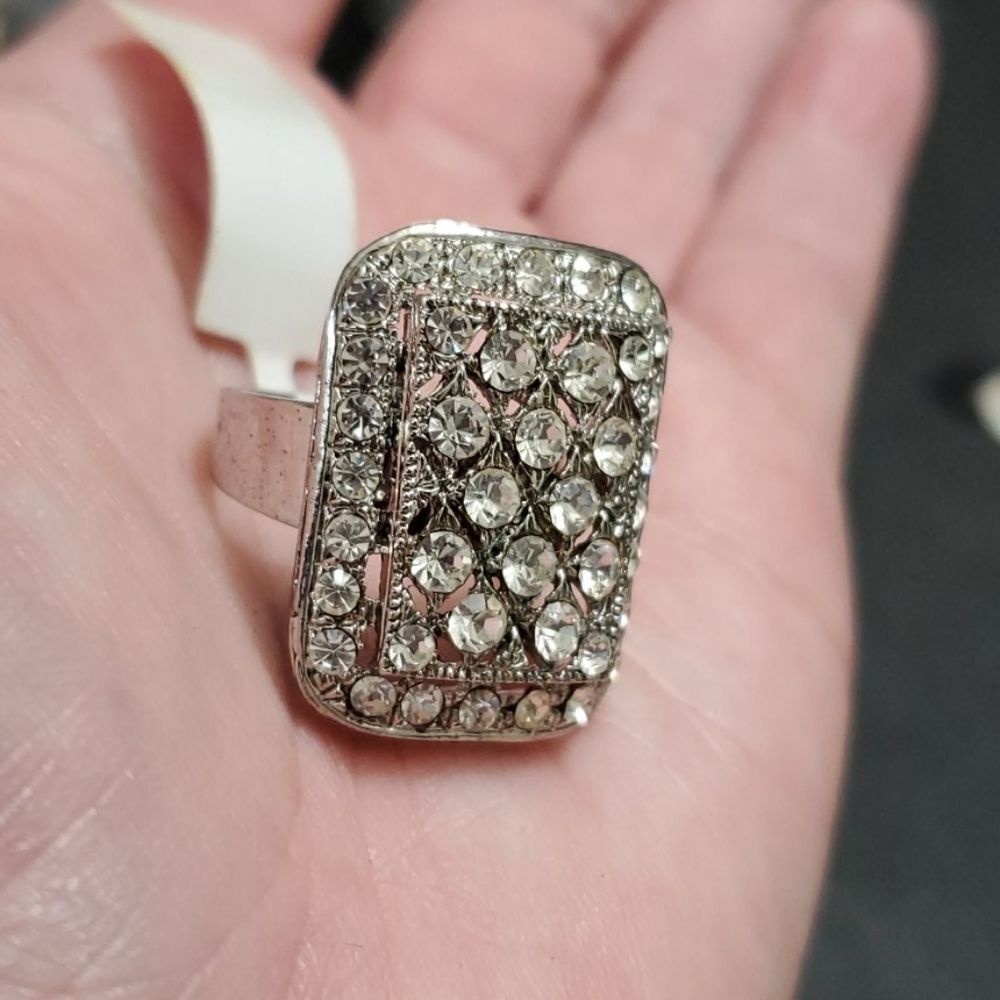 Silver tone rectangular rhinestone ring adjustable - Picture 9 of 9